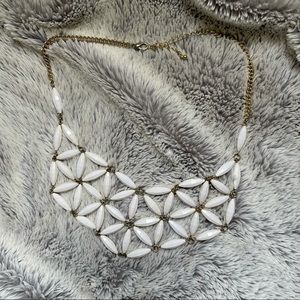 White classic statement summer necklace